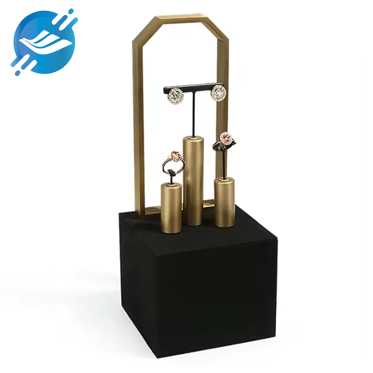 Ngawanohkeun Desain Kreatif Hideung Emas Stainless Steel Jewelry Stand Set, solusi stunning tur elegan pikeun showcasing koleksi perhiasan Anjeun.Set ieu dirarancang pikeun ngangkat presentasi potongan perhiasan anjeun, ngajantenkeun aranjeunna nangtung sareng narik perhatian calon konsumén.Dijieun ku bahan kualitas luhur sareng desain anu ramping, set stand tampilan ieu mangrupikeun tambahan anu sampurna pikeun toko perhiasan, butik, atanapi stan pameran karajinan.